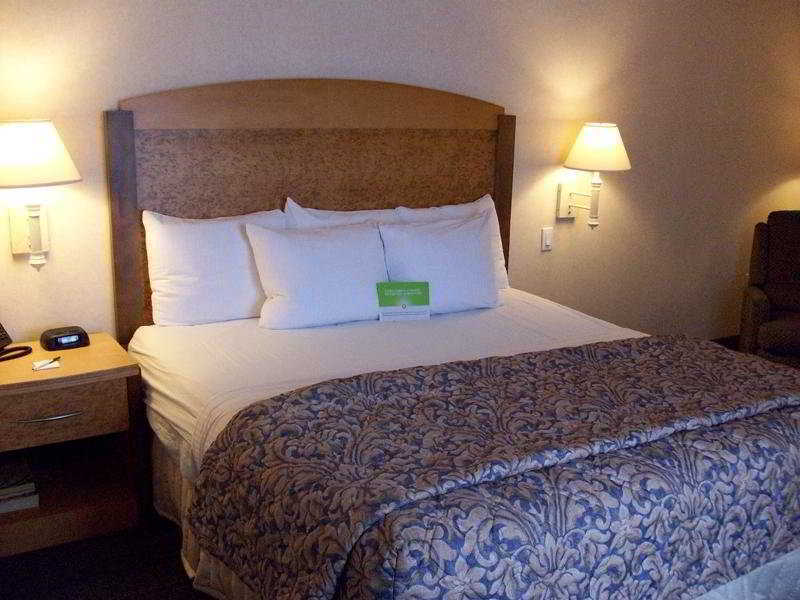 La Quinta By Wyndham Islip - Macarthur Airport Bohemia Oda fotoğraf